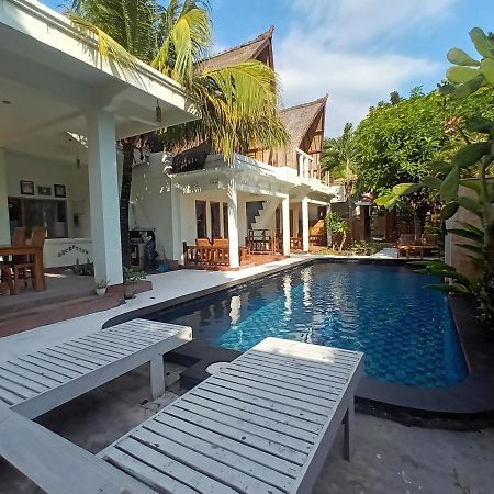 Susan Bungalow Hotel Gili Air Exterior photo