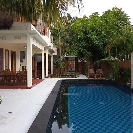 Susan Bungalow Gili Air Exterior photo
