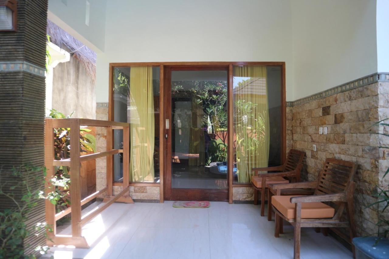 Susan Bungalow Hotel Gili Air Exterior photo