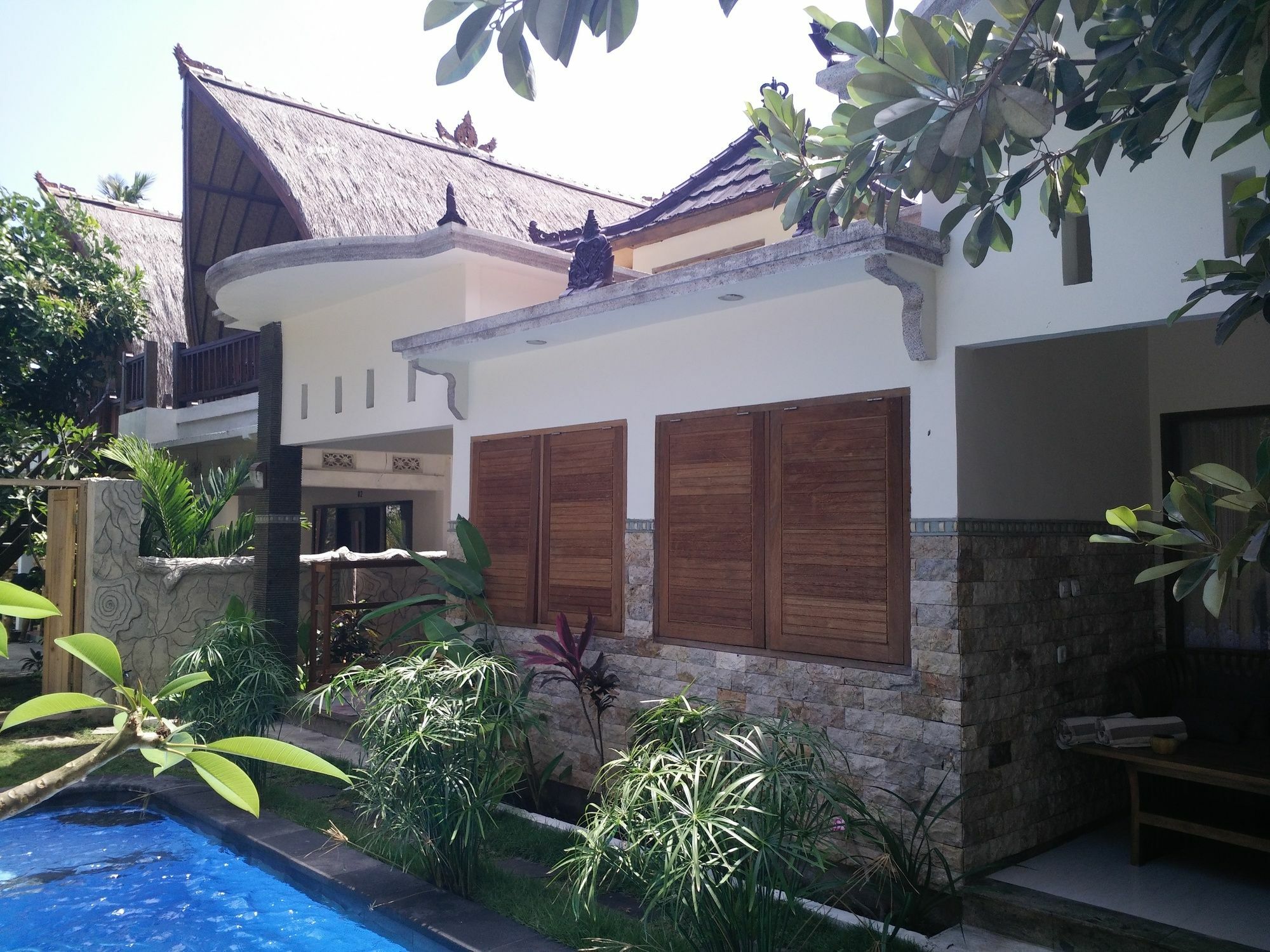 Susan Bungalow Hotel Gili Air Exterior photo