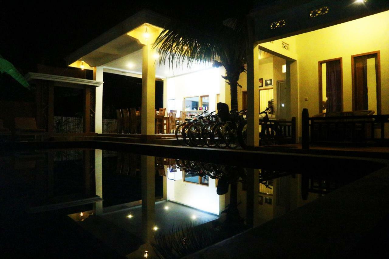 Susan Bungalow Hotel Gili Air Exterior photo