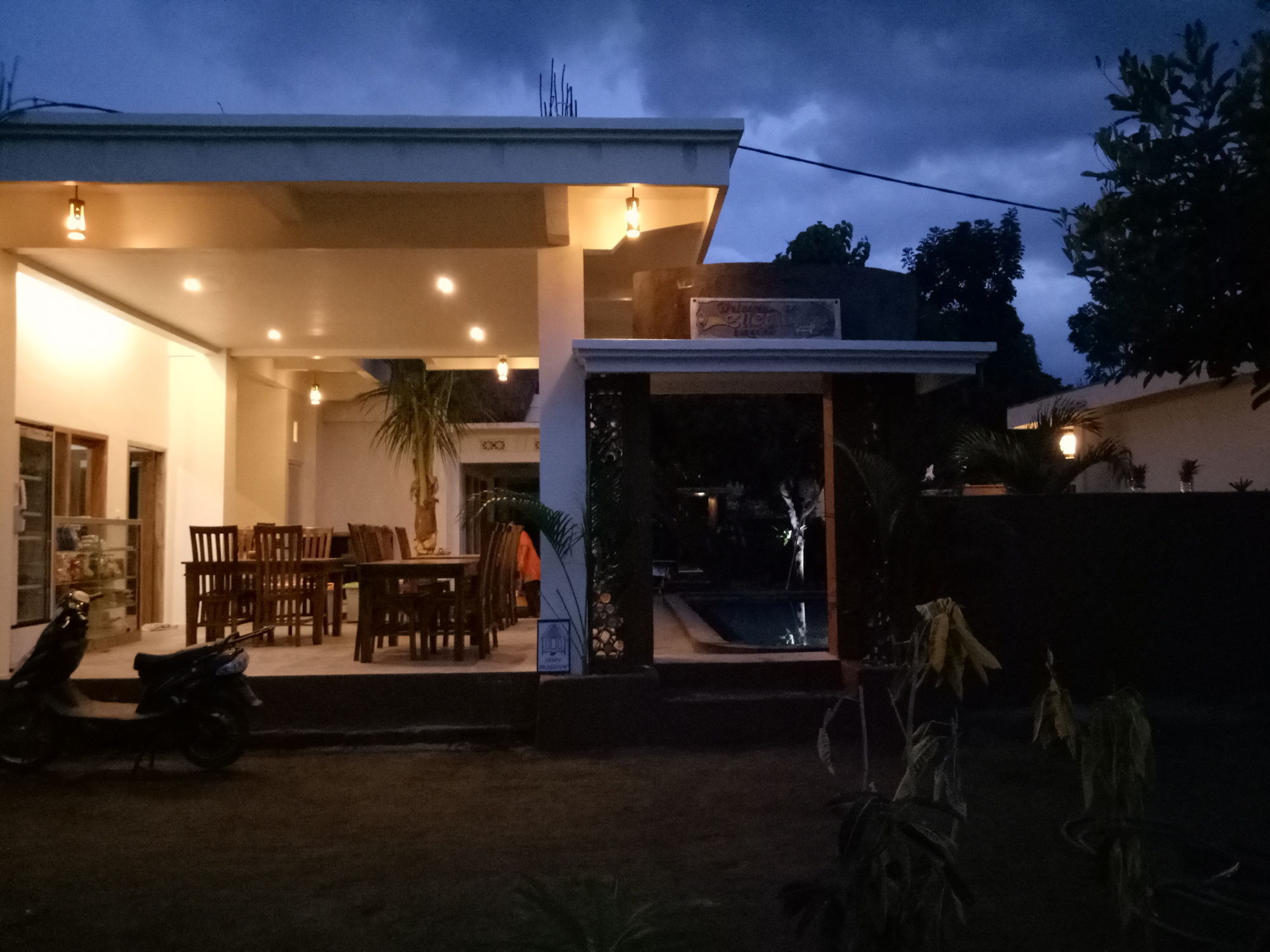 Susan Bungalow Hotel Gili Air Exterior photo