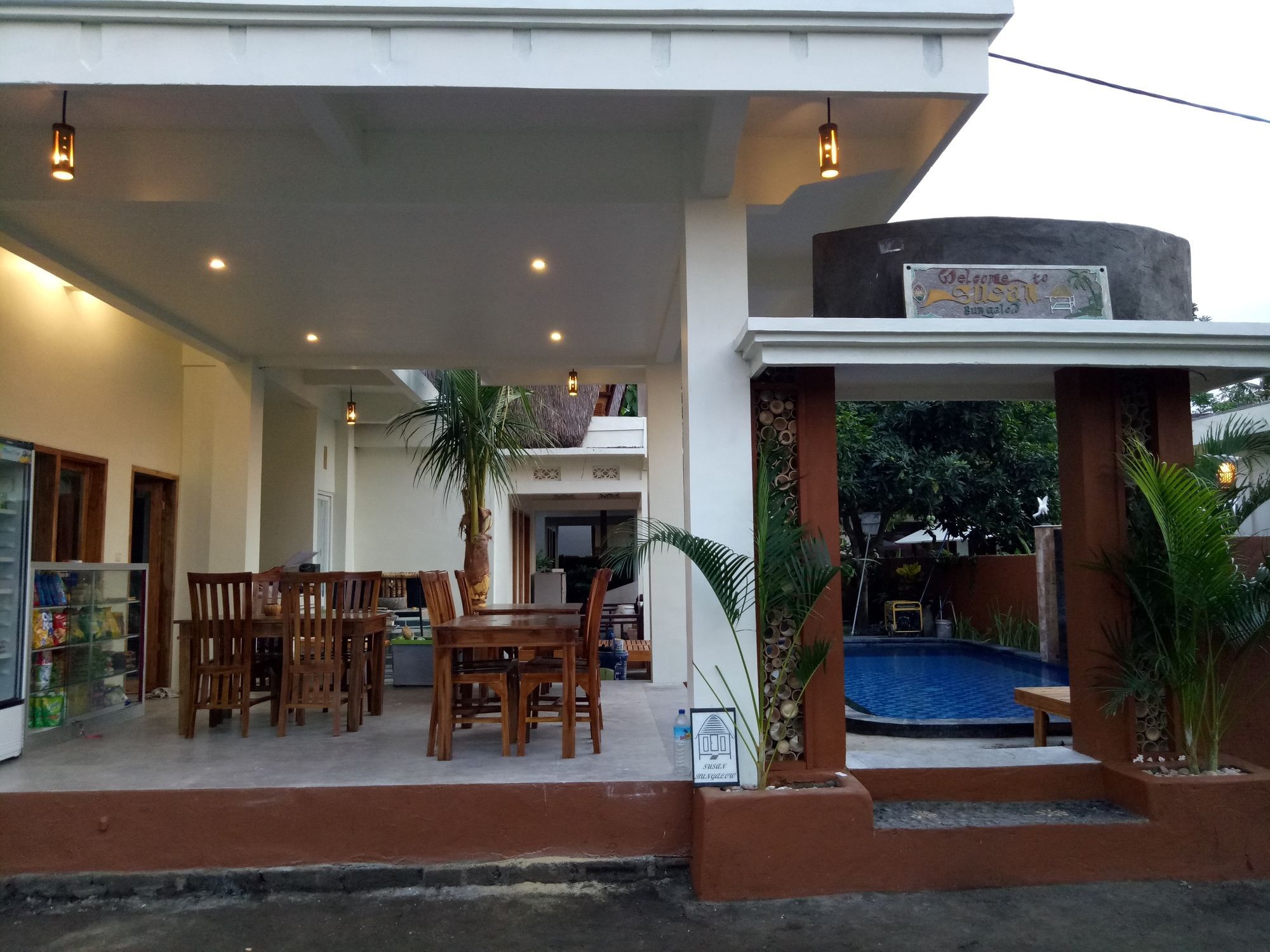 Susan Bungalow Hotel Gili Air Exterior photo